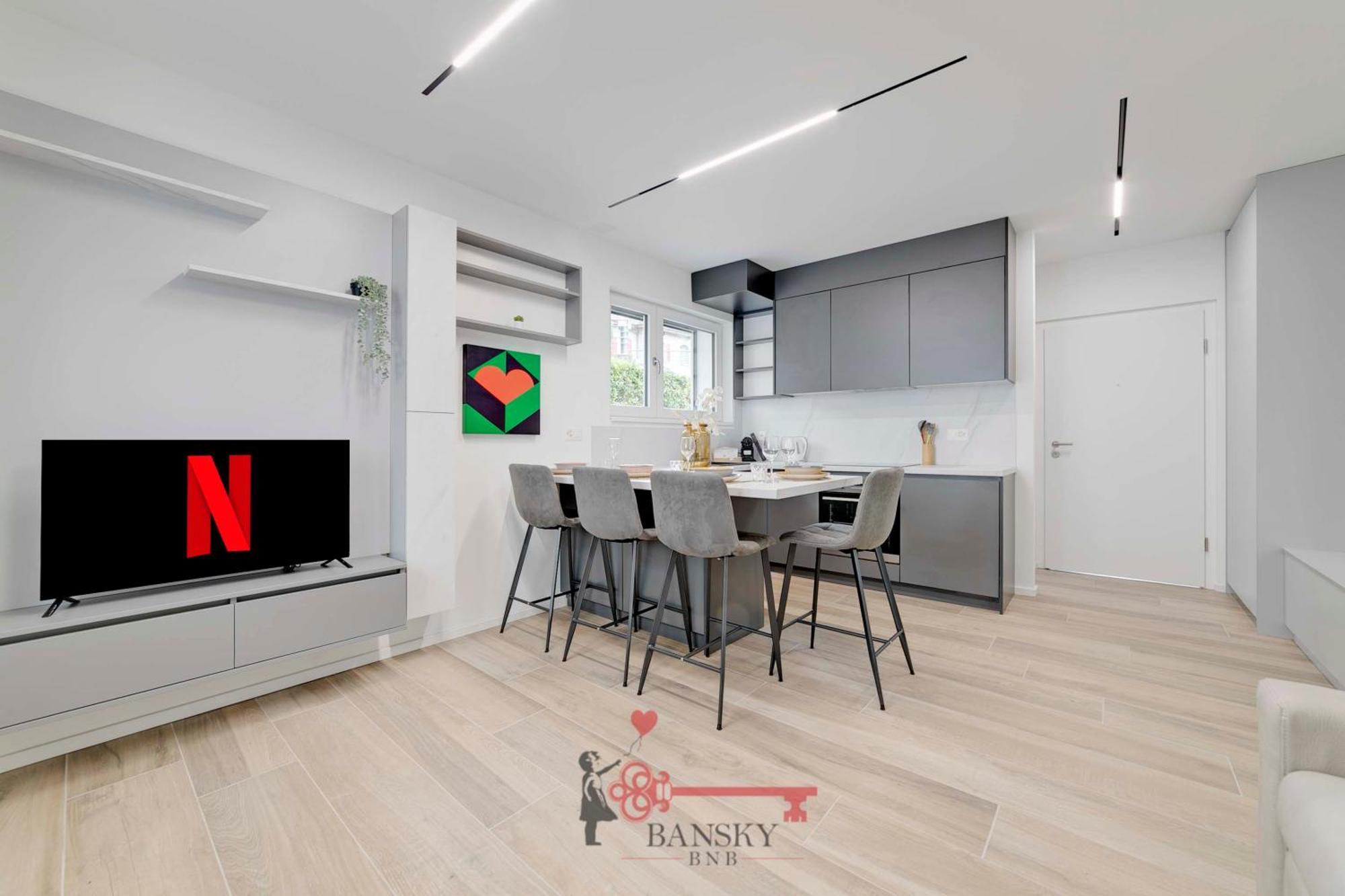 Home Sofia Room 2 - Modern Station -By Easylife Swiss Лугано Экстерьер фото